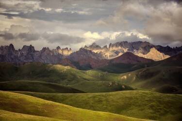 Tibetan Plateau (James Yu) - Muzeo.com