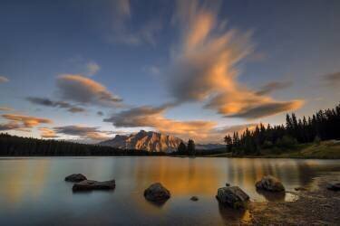 Two Jack Lake Sunset (Hua Zhu) - Muzeo.com