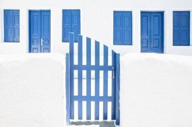 Whitewash and blue paint (Linda Wride) - Muzeo.com