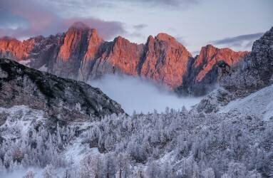 Winter sunset in the mountains (Ales Krivec) - Muzeo.com
