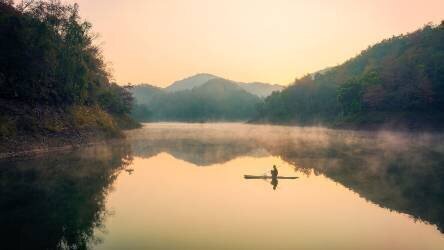 Autumn at Ban Viet Lake (Nguyen Tan Tuan) - Muzeo.com
