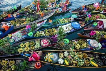 Banjarmasin Floating Market (Fauzan Maududdin) - Muzeo.com