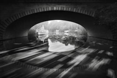 Boats in the fog (Ronny Behnert) - Muzeo.com