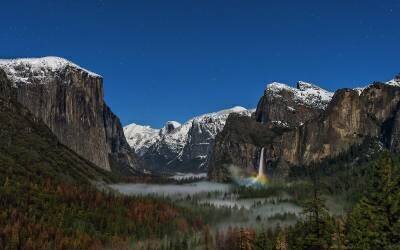 Bridalveil Fall Moonbow (Hua Zhu) - Muzeo.com