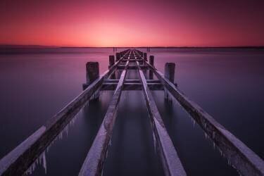 First light (Raymond Hoffmann) - Muzeo.com