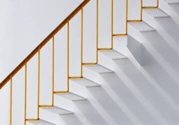 Just Steps (Jacqueline Hammer) - Muzeo.com