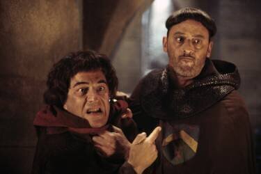 Les couloirs du temps, Les visiteurs II - Christian Clavier and Jean Reno (Collection Christophel) - Muzeo.com