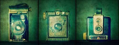 Old camera (Benoît Bacou) - Muzeo.com