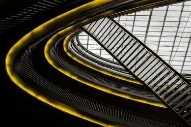 On higher level... (Gilbert Claes ) - Muzeo.com