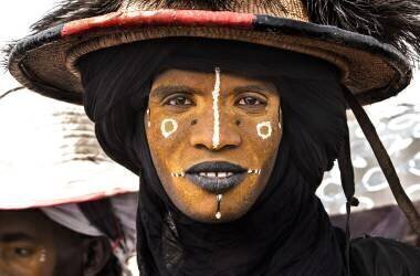 Peul man at the gerewol festival - Niger (Joxe Inazio Kuesta) - Muzeo.com