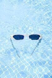 Pool 4 (1x Studio III) - Muzeo.com