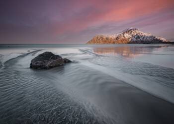 Shapes in water (Haim Rosenfeld) - Muzeo.com
