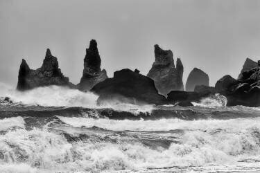 Stormy Beach (Alfred Forns) - Muzeo.com