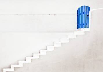 The blue gate (Linda Wride) - Muzeo.com