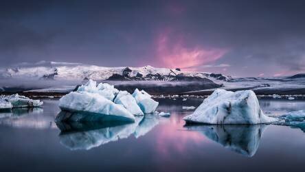 The Glacier Lagoon (Andreas Wonisch) - Muzeo.com