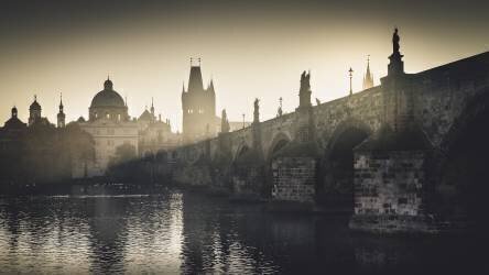 The Golden City II (Ronny Behnert) - Muzeo.com