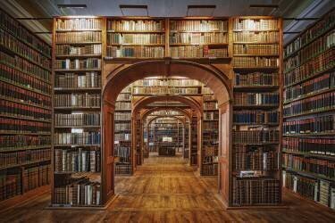 Upper Lausitzian Library of Sciences (Patrick Aurednik) - Muzeo.com