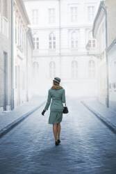 Walk Like A Lady (Ildiko Neer) - Muzeo.com
