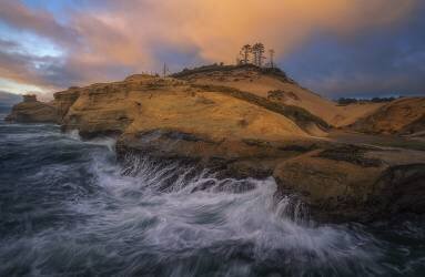 Wave on the shore (Lydia Jacobs) - Muzeo.com