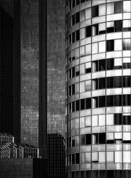 Windows and more windows (Gilbert Claes ) - Muzeo.com