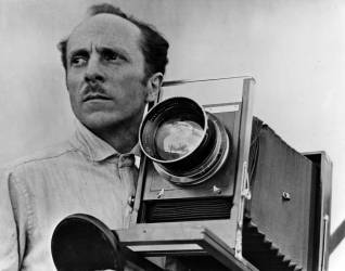 Edward Weston with his Seneca View Camera (Tina Modotti) - Muzeo.com