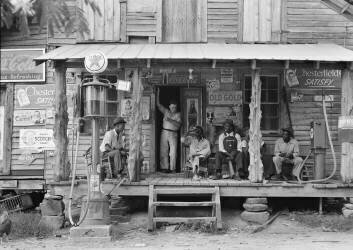 Epicerie sur un chemin de terre (Dorothea Lange) - Muzeo.com