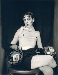 I am in training don't kiss me (Claude Cahun) - Muzeo.com