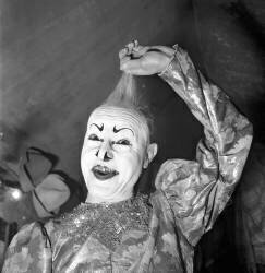 Le clown François Fratellini célèbre son anniversaire (Rue des Archives) - Muzeo.com