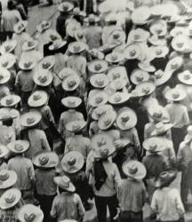 March of the Workers (Tina Modotti) - Muzeo.com