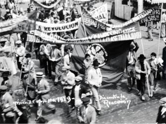 March of the Workers (Tina Modotti) - Muzeo.com