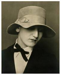 Portrait d'Anita Brenner (Tina Modotti) - Muzeo.com