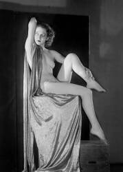 Studio Nude (Keystone) - Muzeo.com
