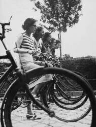 The bicycle becoming again fashionable (Keystone) - Muzeo.com