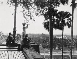 Lapagode du Shwe Dagon, le repos du pèlerin en Birmanie (Vincent Clarence Scott...) - Muzeo.com