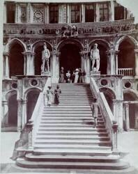 L'Escalier du Palais des Doges (Carlo Naya) - Muzeo.com
