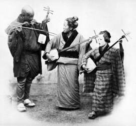 Musiciens japonais (Felice Beato) - Muzeo.com