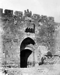 Porte des Lions (Felice Beato) - Muzeo.com