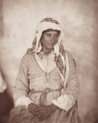 Une jeune fille chypriote (John Thomson) - Muzeo.com
