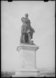 Statue en bronze d'Olivier de Serres (Pierre Hébert) - Muzeo.com