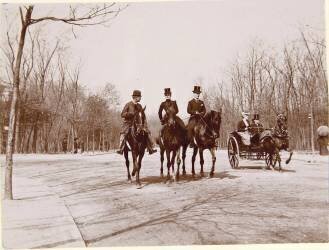 Cavaliers et carriole, bois de Boulogne (Henri Lemoine) - Muzeo.com