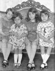 Four Girls (Tina Modotti) - Muzeo.com