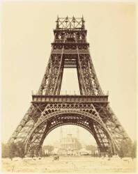 La Tour Eiffel en construction devant le palais du Trocadéro (Louis-Emile Durandelle) - Muzeo.com