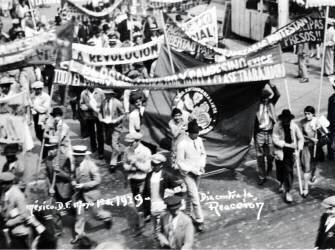 March of the Workers (Tina Modotti) - Muzeo.com