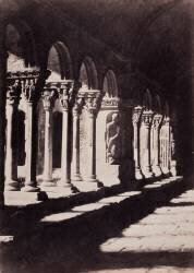 Arles (Bouches-du-Rhône) - Cloître Saint-Trophime, galerie est (Charles Nègre) - Muzeo.com