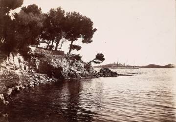 Bateau vu de la pointe de Saint-Hospice (anonymous) - Muzeo.com