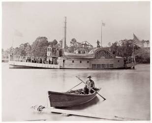 U.S. Gunboat (Timothy O'Sullivan) - Muzeo.com