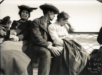Four persons on a ship (Karl Demel) - Muzeo.com