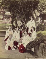 Miko (Kusakabe Kimbei) - Muzeo.com