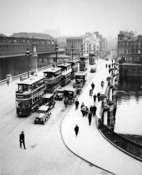 Circulation sur l'ancien pont de Glasgow (Keystone) - Muzeo.com