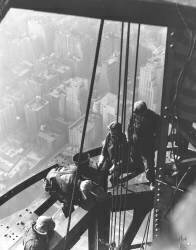 Empire State Building, New York City (Lewis Wickes Hine) - Muzeo.com